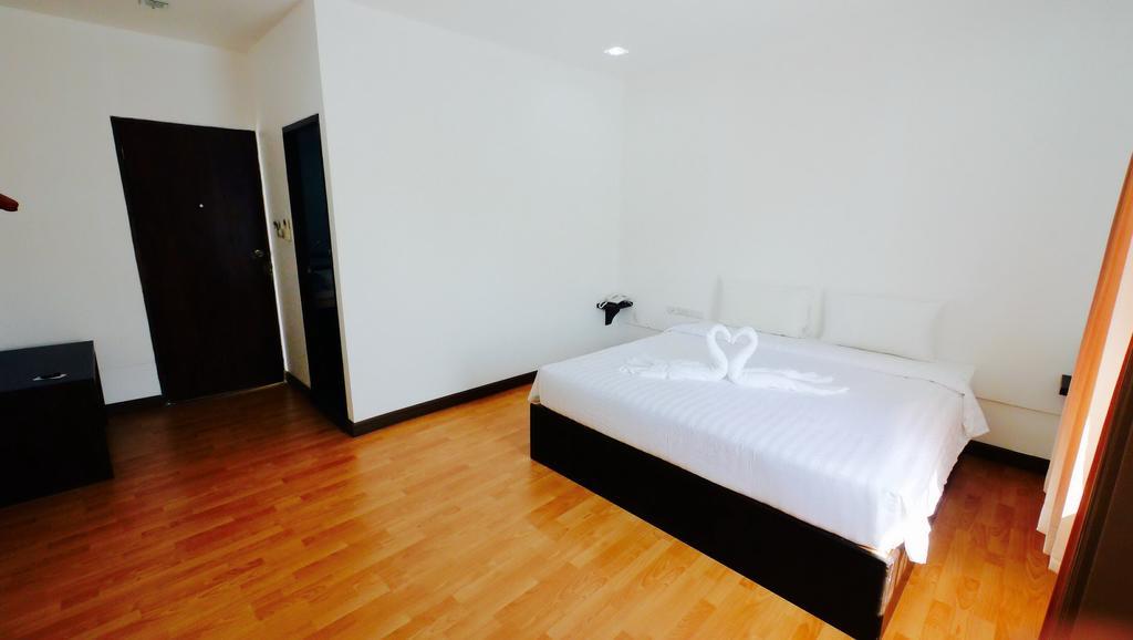 Basic Line Hotel @ Loikroh Chiang Mai Exterior photo