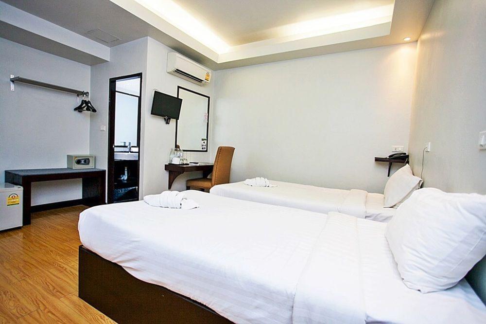 Basic Line Hotel @ Loikroh Chiang Mai Exterior photo